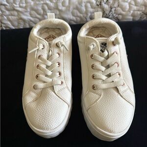 Roxy Women's Cream Athletic Shoes